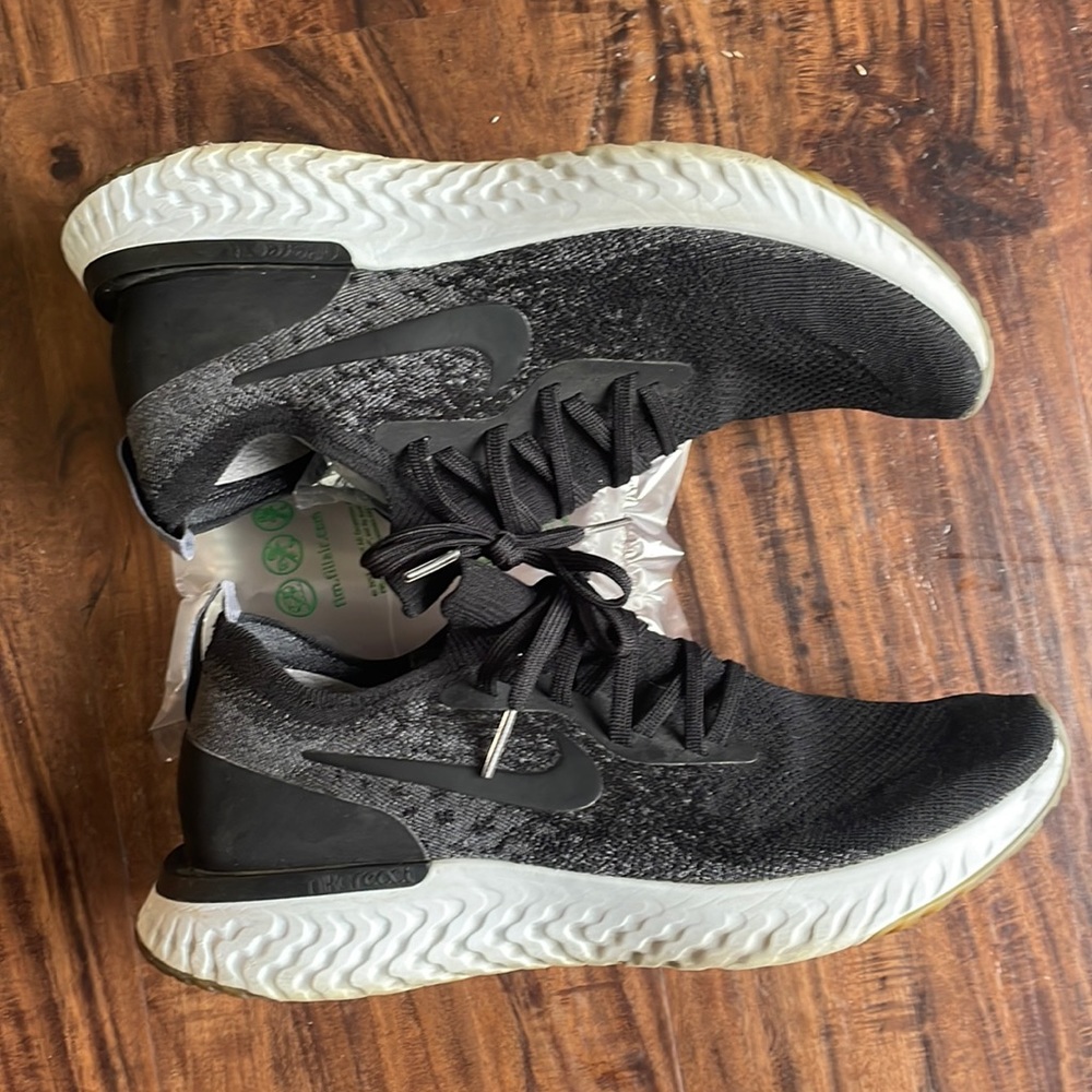 Men’s Nike Epic React Flyknit 1 Running Sneaker Black with Dark Grey -Size 10